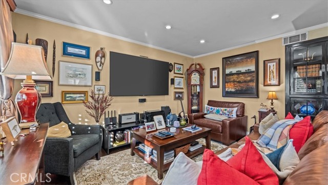 Detail Gallery Image 5 of 26 For 1149 W Calle De La Luna #1,  Azusa,  CA 91702 - 2 Beds | 1 Baths
