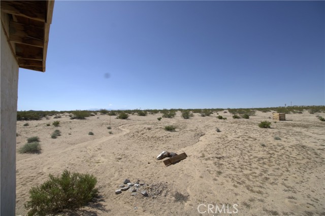 1855 Giant Rock Road, Twentynine Palms, California 92277, 1 Bedroom Bedrooms, ,1 BathroomBathrooms,Residential,For Sale,1855 Giant Rock Road,CRPW23183466