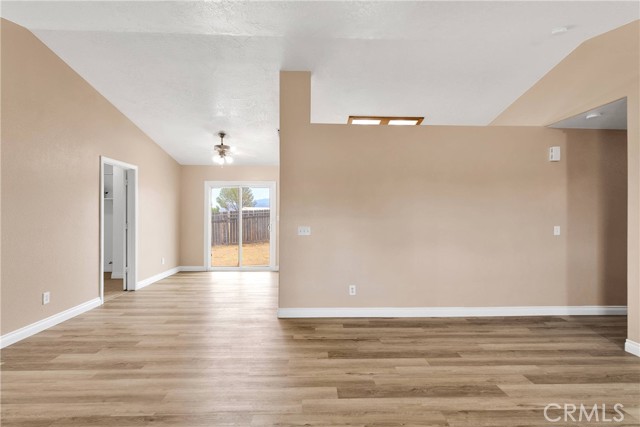 Detail Gallery Image 13 of 38 For 11389 Jacaranda Ave, Hesperia,  CA 92345 - 3 Beds | 2 Baths