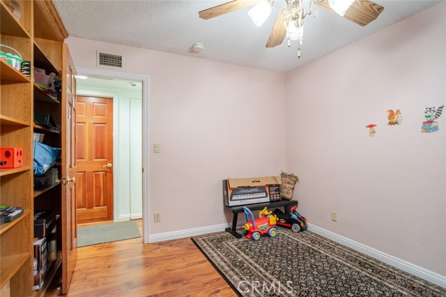 Detail Gallery Image 18 of 39 For 13197 Cutler Pl, Sylmar,  CA 91342 - 4 Beds | 2 Baths