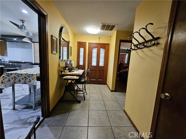 Detail Gallery Image 30 of 41 For 17572 Greenwood Ct, San Bernardino,  CA 92407 - 3 Beds | 2 Baths