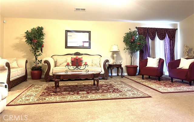 Detail Gallery Image 5 of 25 For 6168 W Scott Ave, Fresno,  CA 93723 - 4 Beds | 2/1 Baths