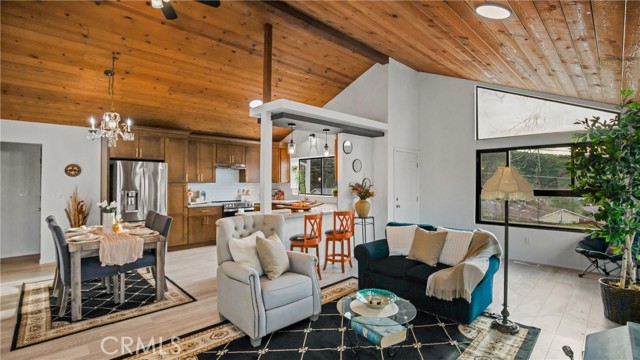 Detail Gallery Image 4 of 35 For 10214 El Dorado Way, Kelseyville,  CA 95451 - 4 Beds | 3 Baths