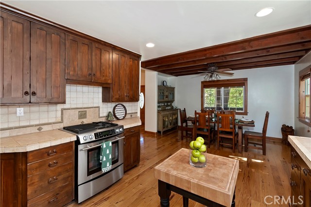 Detail Gallery Image 17 of 53 For 28637 Shenandoah, Lake Arrowhead,  CA 92352 - 4 Beds | 2/1 Baths