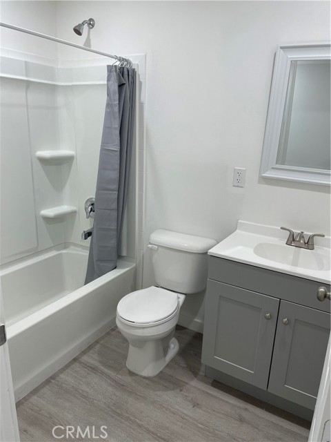 Detail Gallery Image 4 of 9 For 1432 E 20th St, Los Angeles,  CA 90011 - 5 Beds | 4 Baths