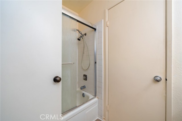 Detail Gallery Image 17 of 25 For 5825 E Creekside Ave #10,  Orange,  CA 92869 - 3 Beds | 1/1 Baths