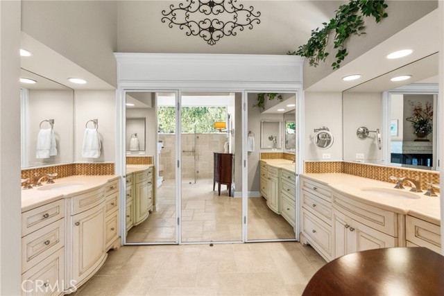 19222 Mayall Street, Northridge CA: https://media.crmls.org/medias/504aa100-0a00-4c73-8f6c-af9638b3eaff.jpg