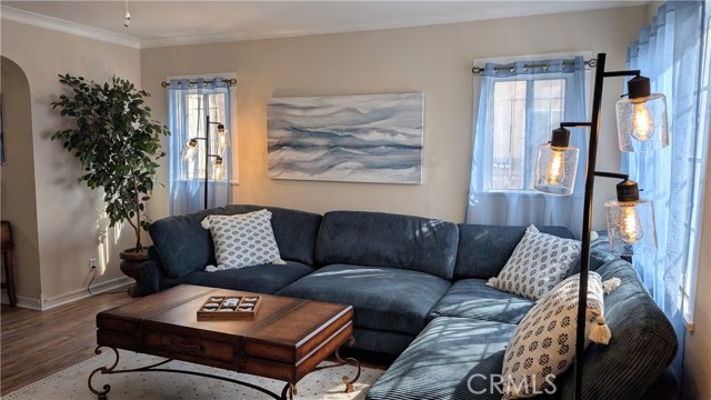 Detail Gallery Image 4 of 53 For 3854 Arlington Ave, Los Angeles,  CA 90008 - 8 Beds | 4 Baths