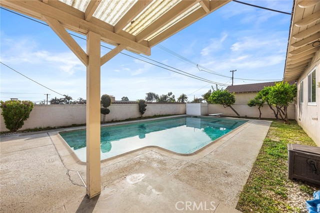 Detail Gallery Image 5 of 31 For 630 La Presa Dr, La Habra,  CA 90631 - 3 Beds | 2 Baths
