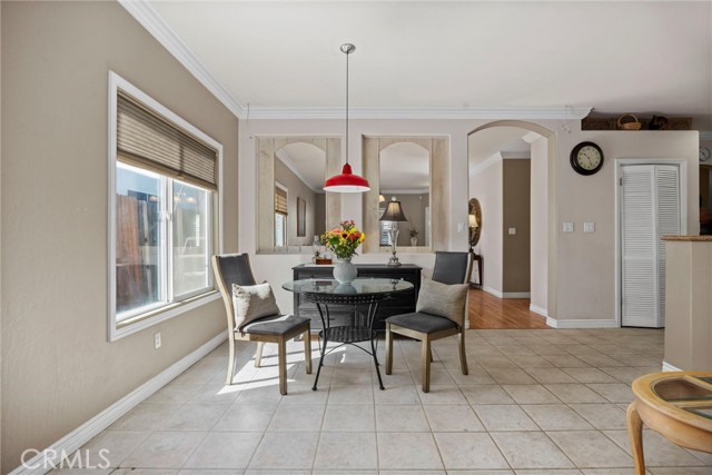 5510 Edge Water Court, Bakersfield CA: https://media.crmls.org/medias/504b5785-8fd5-4d6a-8545-12dd2bc8d1cf.jpg
