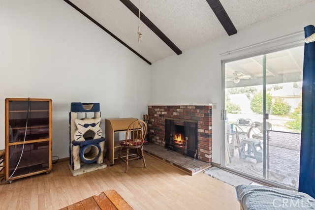 Detail Gallery Image 5 of 23 For 521 Bond, Redlands,  CA 92373 - 4 Beds | 2 Baths