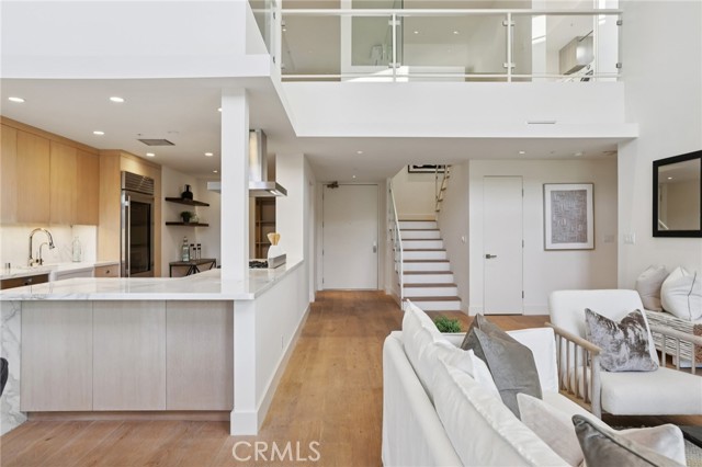 Detail Gallery Image 15 of 67 For 1040 4th #407,  Santa Monica,  CA 90403 - 3 Beds | 3/1 Baths