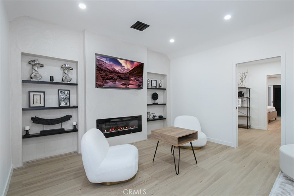 MLS #SR25263250 image #6