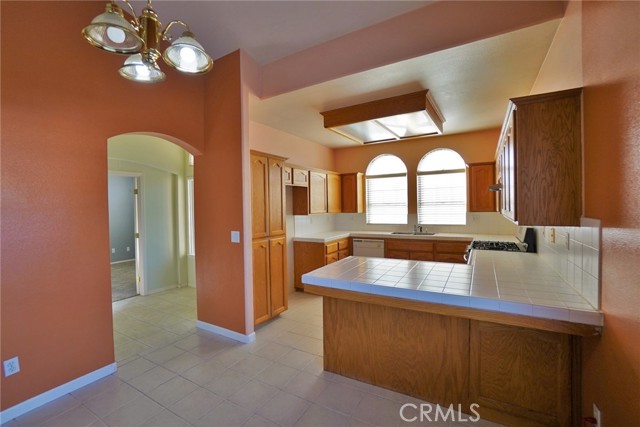 Detail Gallery Image 13 of 60 For 1484 Tulip St, Lemoore,  CA 93245 - 4 Beds | 2 Baths