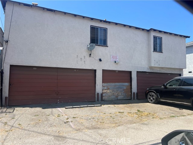 7018 La Tijera Boulevard, Los Angeles CA: https://media.crmls.org/medias/504d6037-5bb2-4777-8730-8eb15c805862.jpg