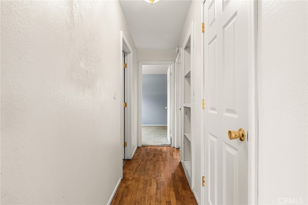 https://media.crmls.org/medias/504d8730-338f-4680-b97c-8a44dab2d43e.jpg?preset=X-Large