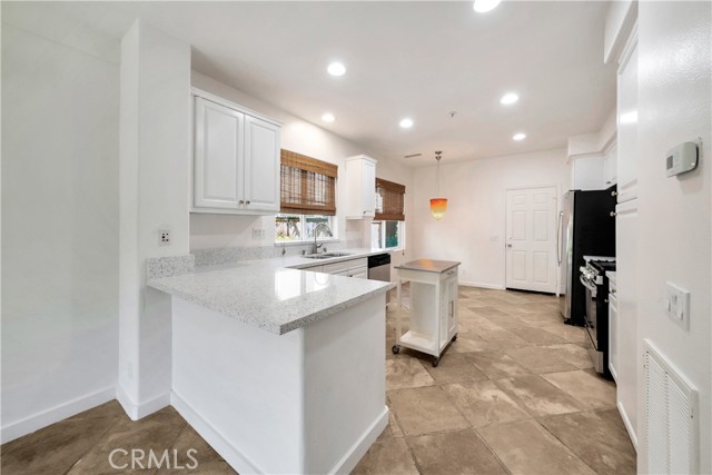Detail Gallery Image 12 of 45 For 5 Flowerdale, Ladera Ranch,  CA 92694 - 3 Beds | 2/1 Baths
