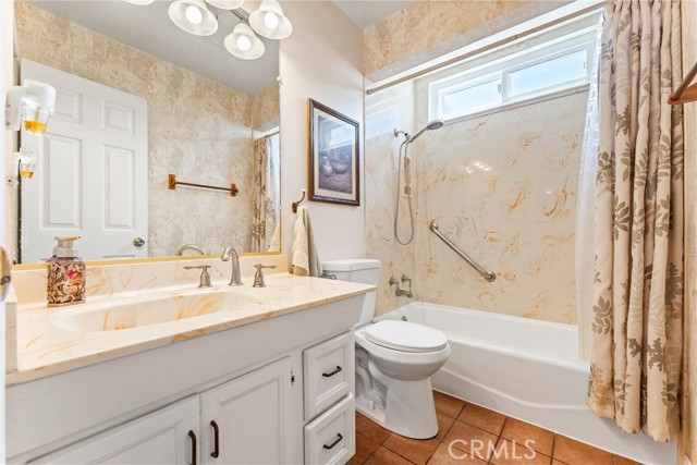 Detail Gallery Image 15 of 28 For 15762 Plymouth Lane, Huntington Beach,  CA 92647 - 5 Beds | 2 Baths