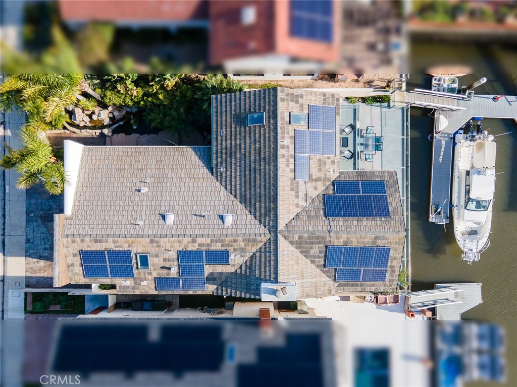 https://media.crmls.org/medias/504f81a3-27e2-4d1f-a940-61da7df1c885.jpg?preset=X-Large
