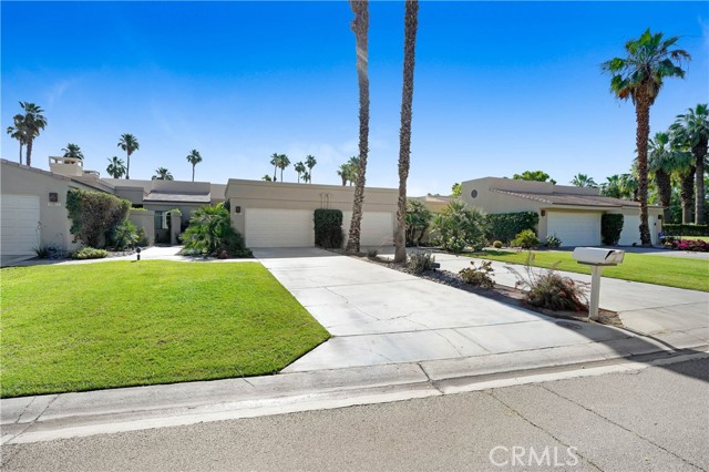 Detail Gallery Image 2 of 20 For 39856 Narcissus Way, Palm Desert,  CA 92211 - 1 Beds | 1/1 Baths