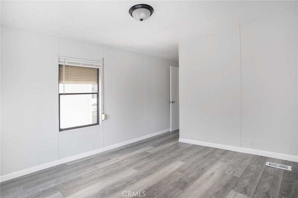 MLS #OC25258788 image #12