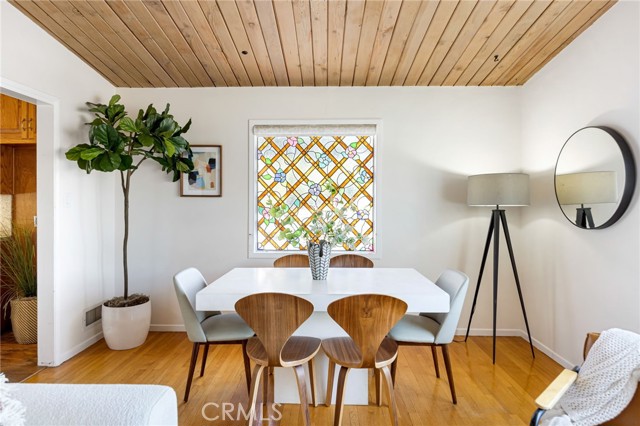 Detail Gallery Image 6 of 28 For 3117 Harmony Pl, La Crescenta,  CA 91214 - 3 Beds | 2 Baths