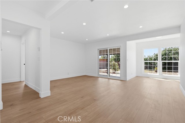 Detail Gallery Image 2 of 19 For 9841 Stanwin, Arleta,  CA 91331 - 3 Beds | 2 Baths