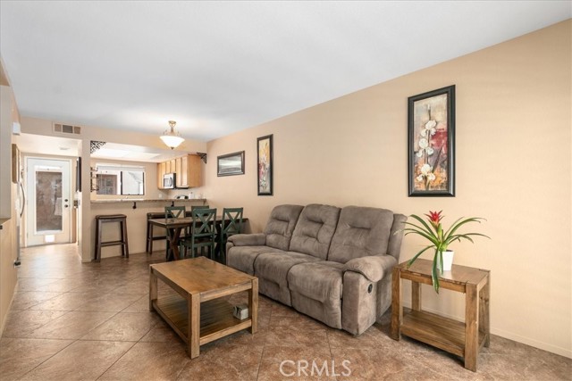 34372 Laura Way, Rancho Mirage CA: https://media.crmls.org/medias/5050eaa2-84d9-4451-99ff-c80f03b38c7f.jpg