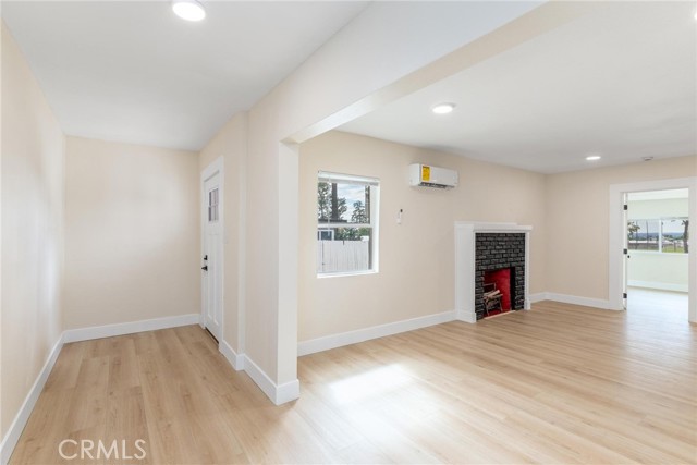 Detail Gallery Image 5 of 33 For 6823 Orange, Highland,  CA 92346 - 5 Beds | 2 Baths