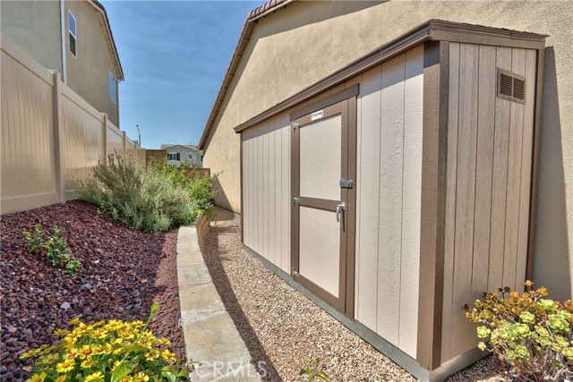 33084 Toledo Bend Court, Winchester CA: https://media.crmls.org/medias/50516371-f637-45db-b3e6-c76695220eb1.jpg