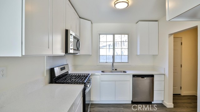 515 S Van Ness Avenue, Santa Ana CA: https://media.crmls.org/medias/5051c375-fa8b-47a8-bc3b-d75d23c57cbb.jpg