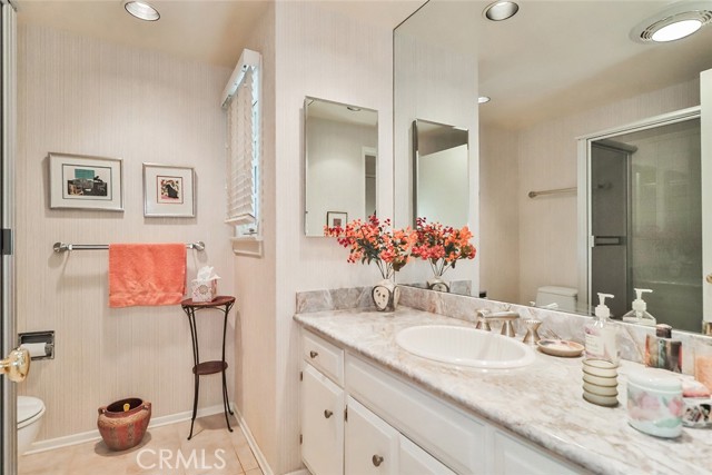 9845 Encino Avenue, Northridge CA: https://media.crmls.org/medias/5052144d-c608-472e-9a13-3ee8201dc93f.jpg