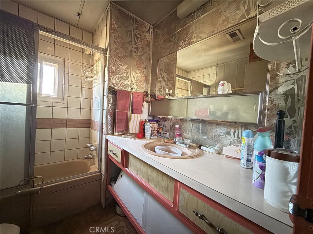 https://media.crmls.org/medias/50525c42-da5e-4479-86ab-d6118549ae89.jpg?preset=X-Large