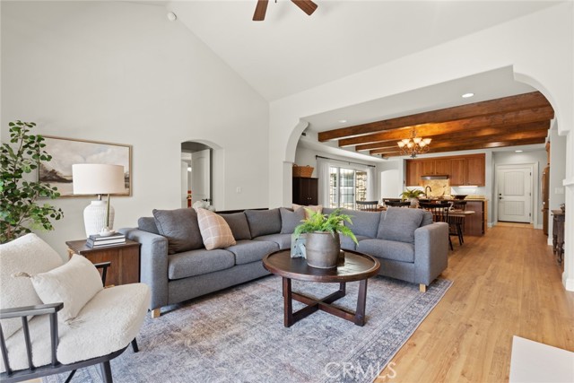 35 Veneto Circle, Chico CA: https://media.crmls.org/medias/50525ead-9280-4478-8073-77a1af02883e.jpg