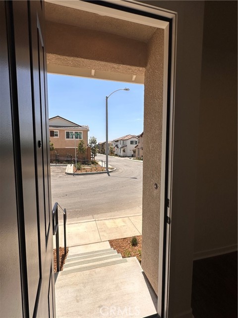 Detail Gallery Image 8 of 36 For 16042 Esparza Ln, Fontana,  CA 92336 - 4 Beds | 2/1 Baths