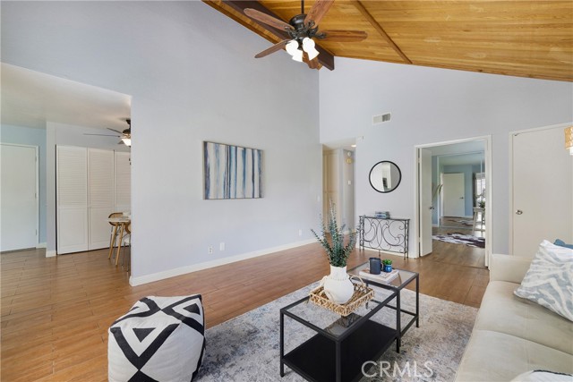 Detail Gallery Image 5 of 26 For 22986 Caminito Regalo #92,  Laguna Hills,  CA 92653 - 2 Beds | 2 Baths