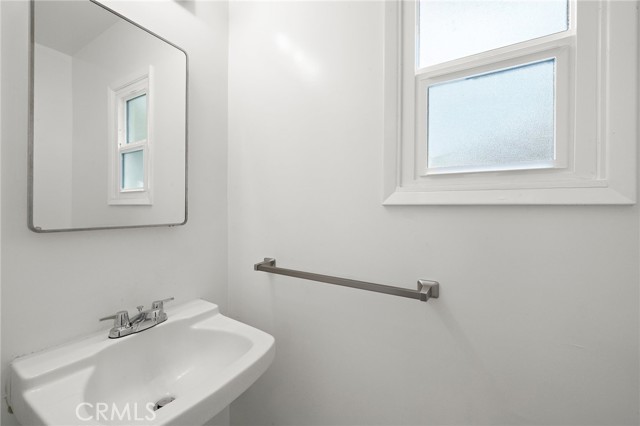 509 E Camile Street, Santa Ana CA: https://media.crmls.org/medias/50548f3f-aa39-4680-b83b-153c767adb6e.jpg