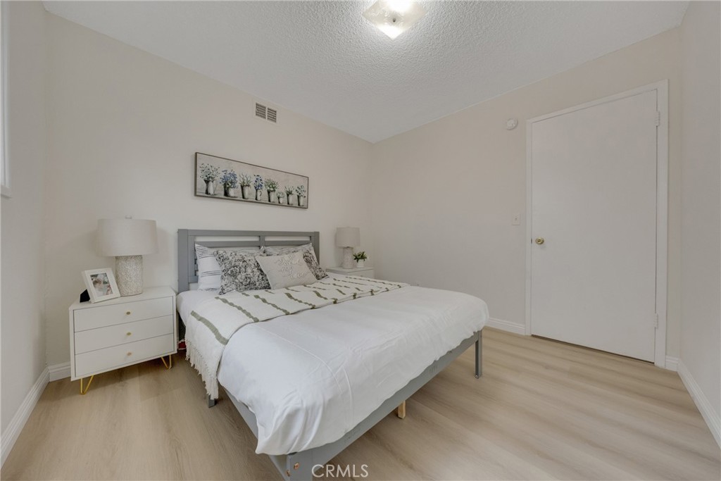 MLS #WS25261097 image #16