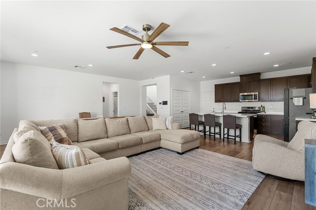 Detail Gallery Image 12 of 44 For 35171 Vidalia, Beaumont,  CA 92223 - 4 Beds | 3 Baths