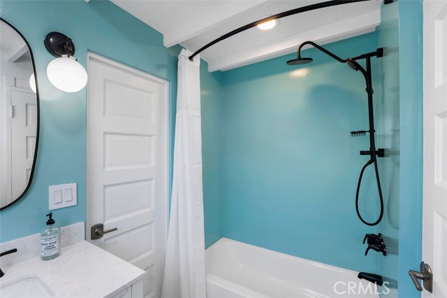 Detail Gallery Image 12 of 14 For 624 Emerald, Redondo Beach,  CA 90277 - 2 Beds | 2 Baths