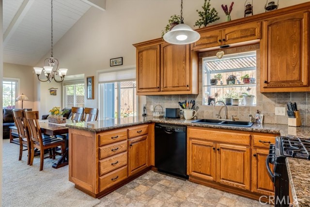 Image 21 of 65 For 550 Plymouth