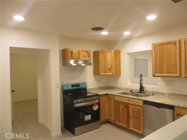 Detail Gallery Image 5 of 6 For 11629 Madison St, Yucaipa,  CA 92399 - 2 Beds | 2 Baths