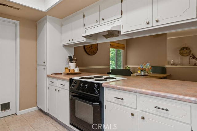 Detail Gallery Image 10 of 39 For 929 Christi Ln, Chico,  CA 95973 - 3 Beds | 2 Baths