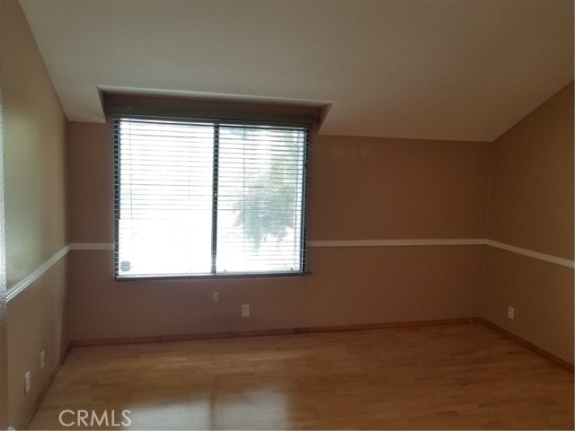 45 Wintermist, Irvine CA: https://media.crmls.org/medias/5059cb44-f447-4c87-84ff-06bdc2f3b821.jpg