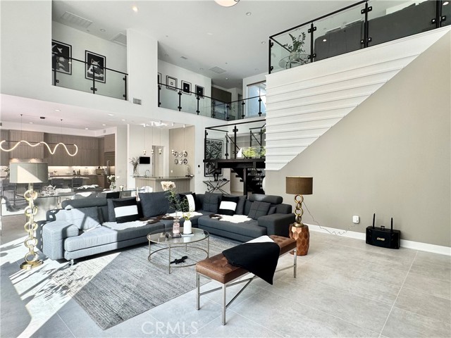 20401 W Aberdeen Lane, Porter Ranch CA: https://media.crmls.org/medias/505b3f16-66ef-4bfc-a7b8-82ce2e984b57.jpg