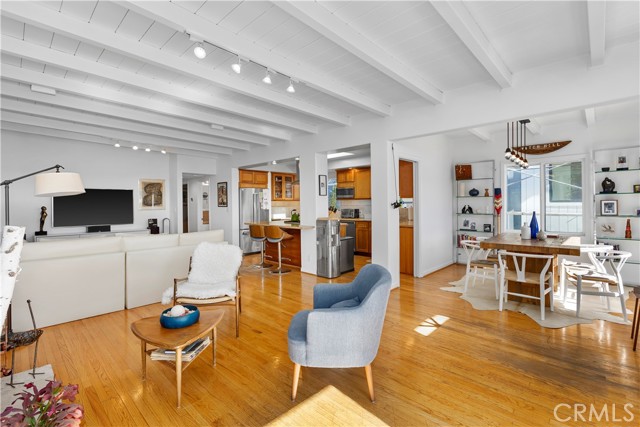 319 29th Street, Manhattan Beach, California 90266, 5 Bedrooms Bedrooms, ,3 BathroomsBathrooms,Residential,Sold,29th,SB22026167