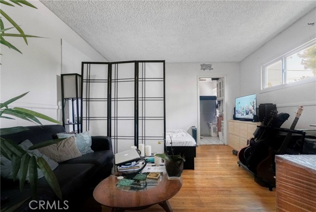 1633 Montgomery Road, Thousand Oaks CA: https://media.crmls.org/medias/505b6b8e-f47a-43d7-b077-ae7e2adcc2aa.jpg
