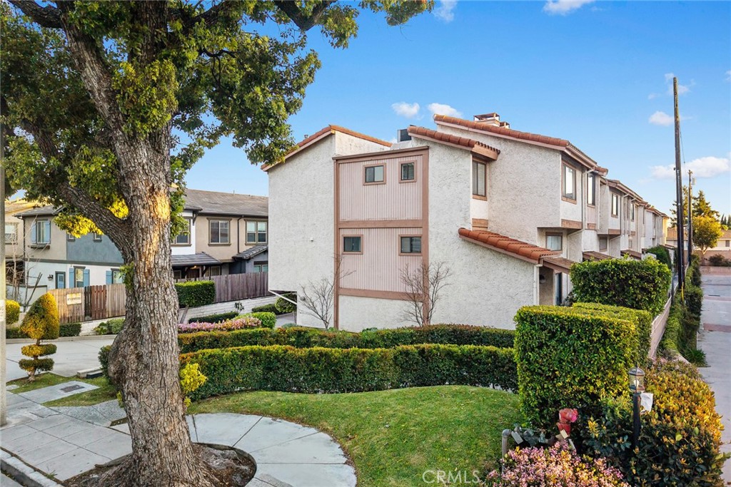 1006 Arcadia #D