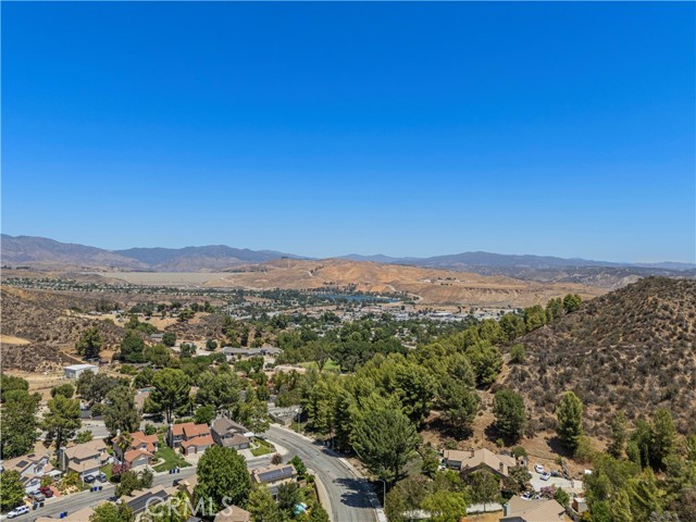 28519 Forest Meadow Place, Castaic CA: https://media.crmls.org/medias/505c23df-33c6-4db3-beef-de89aaf32060.jpg
