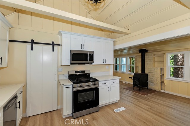 Detail Gallery Image 21 of 59 For 996 Coulter Pine Rd, Crestline,  CA 92325 - 3 Beds | 1 Baths